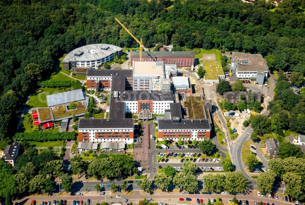 Bottrop from above - Clinic of the hospital grounds Knappschafts hospital with a new operating room in Bottrop in the state North Rhine-Westphalia