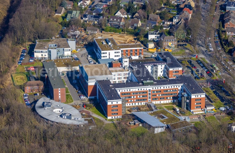 Aerial image Bottrop - Clinic of the hospital grounds Knappschafts hospital with a new operating room in Bottrop in the state North Rhine-Westphalia