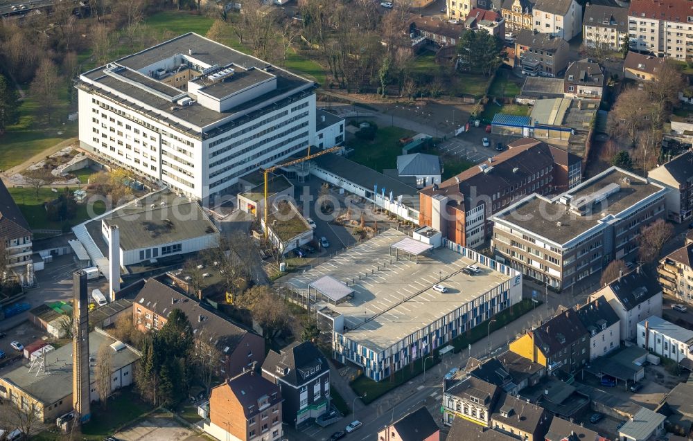 Herne from the bird's eye view: Hospital grounds of the Clinic Ev. Krankenhaus on Wiescherstrasse in Herne in the state North Rhine-Westphalia, Germany