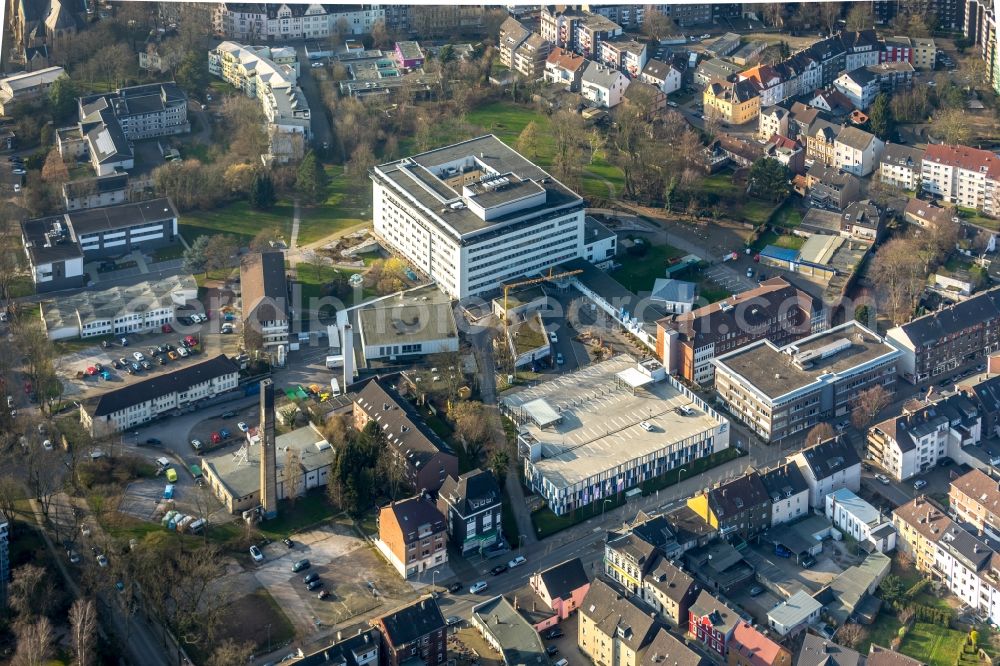 Aerial image Herne - Hospital grounds of the Clinic Ev. Krankenhaus on Wiescherstrasse in Herne in the state North Rhine-Westphalia, Germany