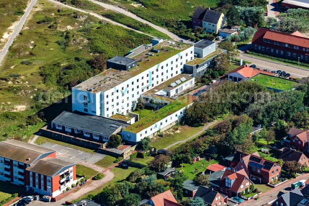 Norderney from the bird's eye view: Hospital grounds of the Clinic Krankenhaus Norderney in Norderney in the state Lower Saxony, Germany