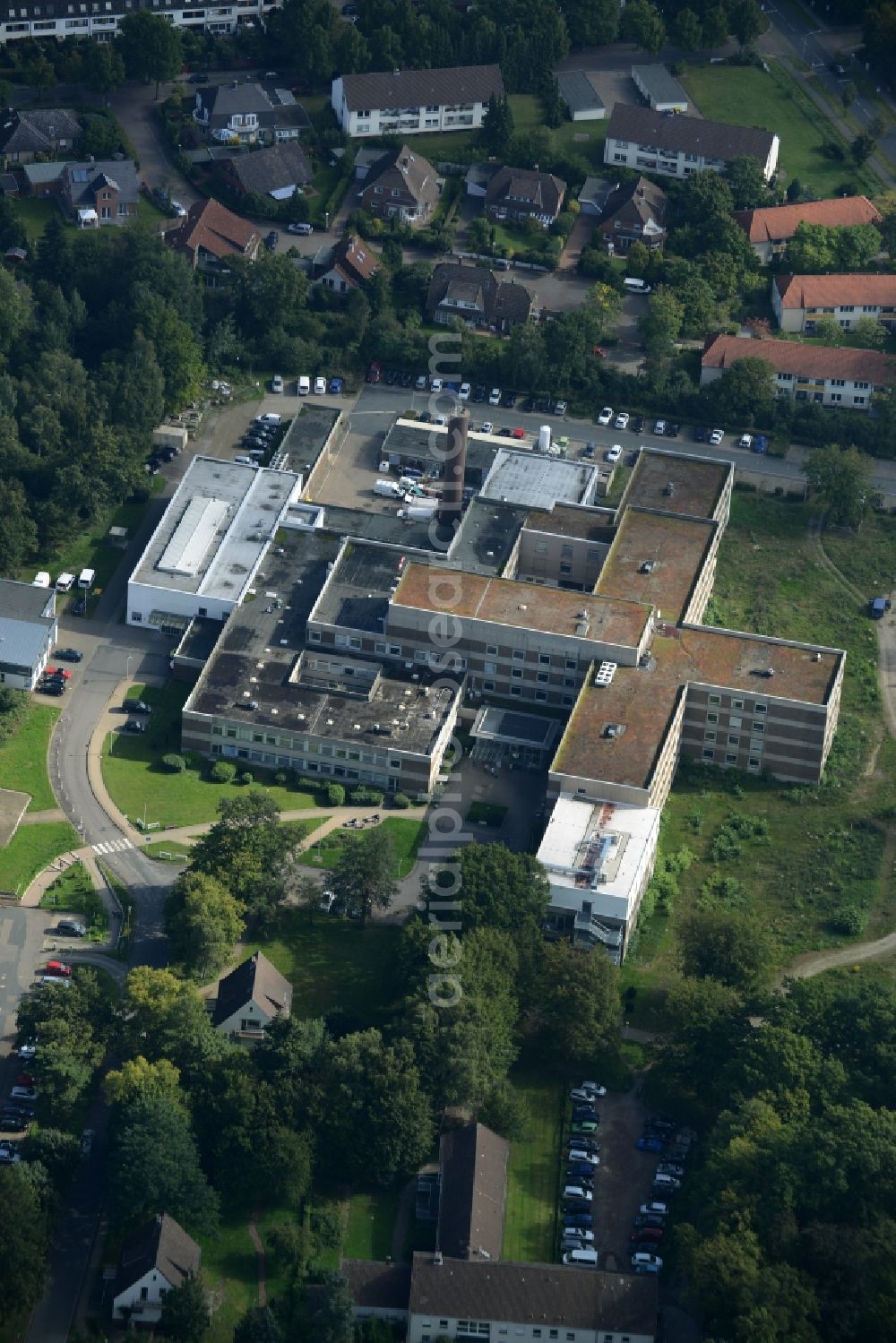 Aerial photograph Burgwedel - Clinic of the hospital grounds KRH Klinikum Grossburgwedel in Burgwedel in the state Lower Saxony