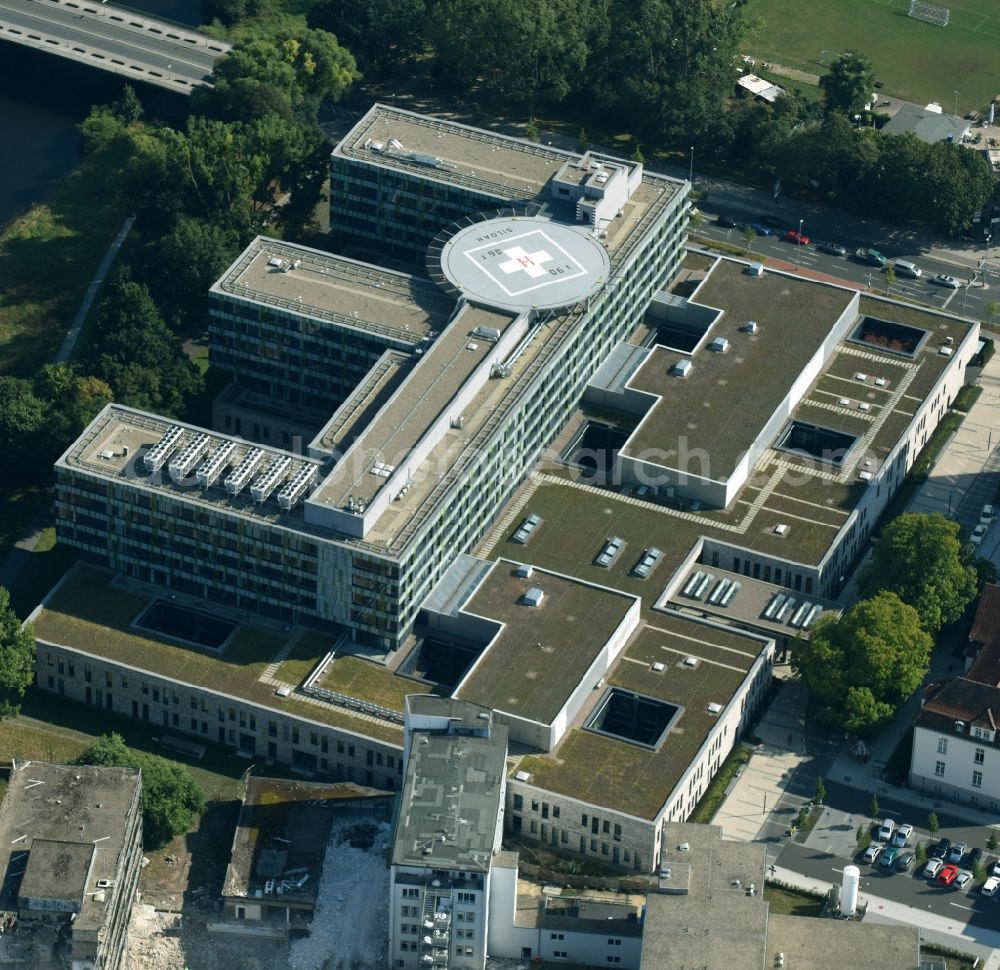 Aerial photograph Hannover - Hospital grounds of the Clinic KRH Klinikum Siloah-Oststadt-Heidehaus in the street Stadionbruecke in the district Linden - Sued in Hannover in the state Lower Saxony