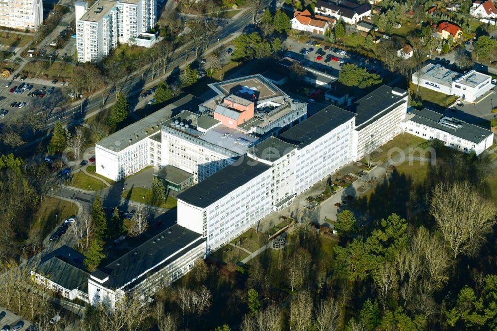 Hoyerswerda from above - Hospital grounds of the Clinic Lausitzer Seenland Klinikum on Maria-Grollmuss-Strasse in Hoyerswerda in the state Saxony, Germany