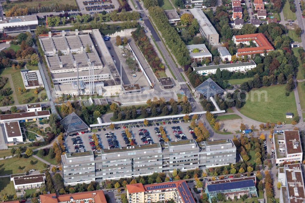 München from the bird's eye view: Hospital grounds of the Clinic LMU - Klinikum of Universitaet Muenchen in the district Grosshadern in Munich in the state Bavaria, Germany