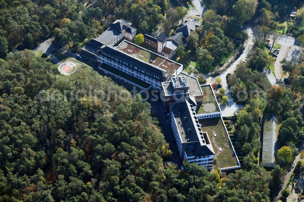 Lostau from the bird's eye view: Hospital grounds of the Clinic Lungenklinik on Lindenstrasse in Lostau in the state Saxony-Anhalt, Germany