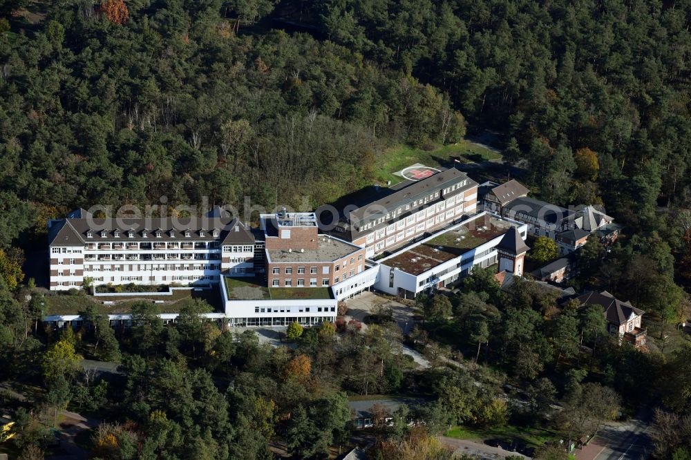 Aerial photograph Lostau - Hospital grounds of the Clinic Lungenklinik on Lindenstrasse in Lostau in the state Saxony-Anhalt, Germany