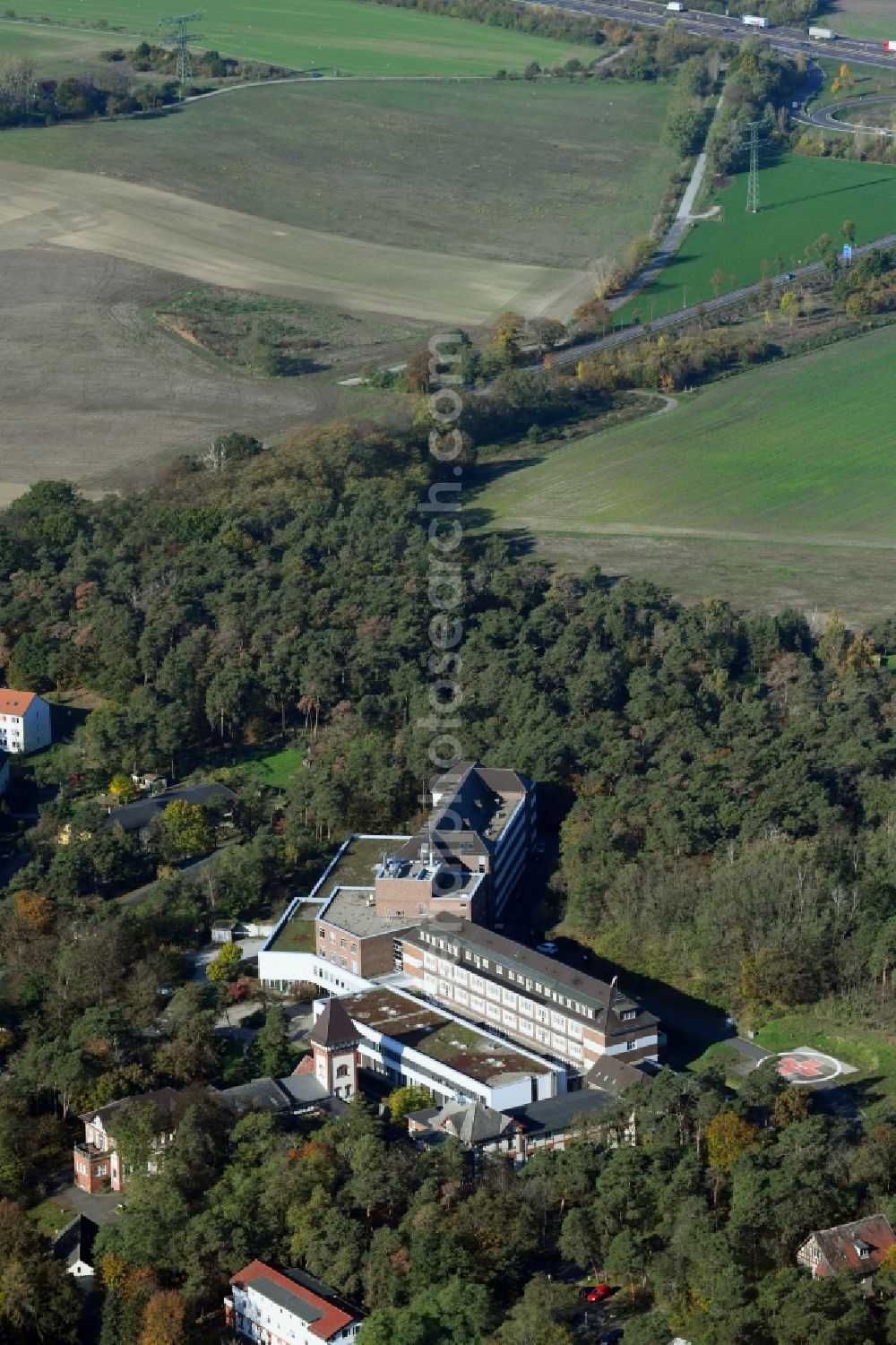 Lostau from the bird's eye view: Hospital grounds of the Clinic Lungenklinik on Lindenstrasse in Lostau in the state Saxony-Anhalt, Germany