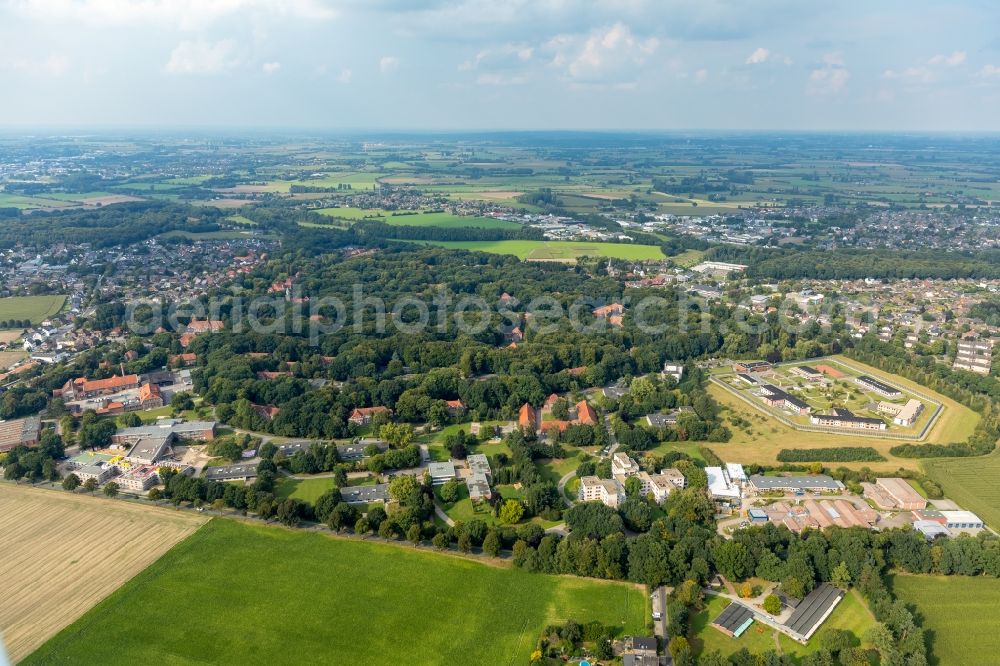 Aerial image Bedburg-Hau - Hospital grounds of the Clinic of LVR-Klinik Bedburg-Hau in Bedburg-Hau in the state North Rhine-Westphalia, Germany