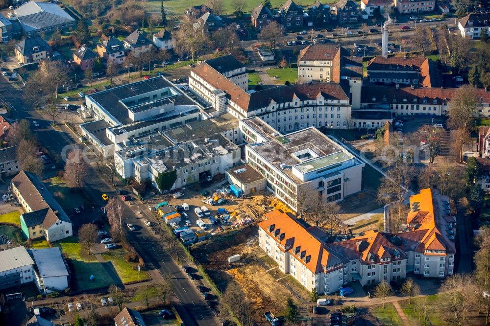 Hamm from the bird's eye view: Clinic of the hospital grounds St. Marien-Hospital with a construction sitein Hamm in the state North Rhine-Westphalia