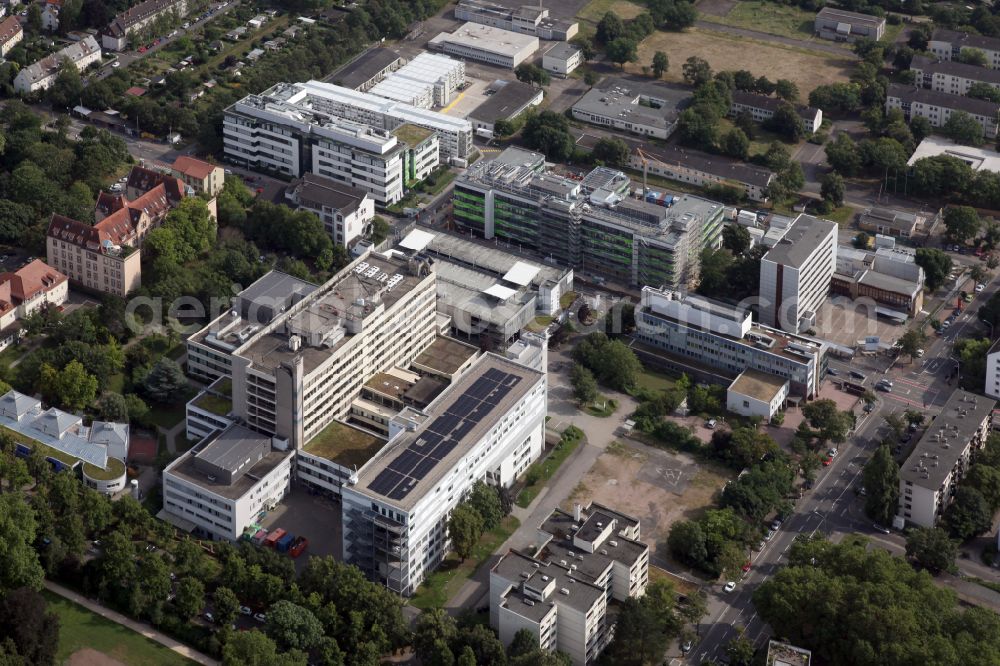 Mainz from above - Hospital grounds of the Clinic Marienhaus Klinikum Mainz (MKM) on street An der Goldgrube in the district Oberstadt in Mainz in the state Rhineland-Palatinate, Germany