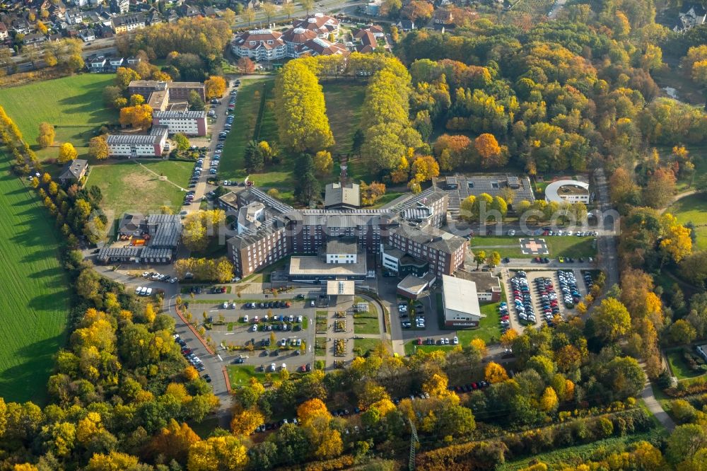 Aerial image Bottrop - Hospital grounds of the Clinic Marienhospital at the Josef-Albers-Strasse in Bottrop in the state North Rhine-Westphalia