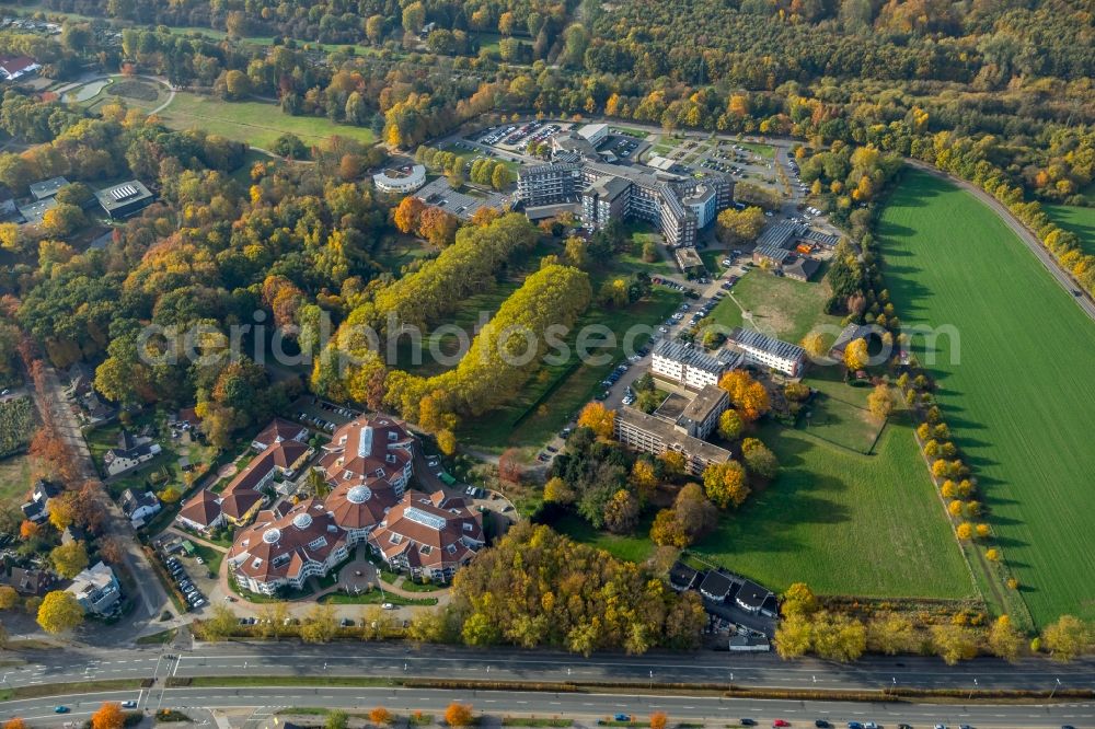 Aerial image Bottrop - Hospital grounds of the Clinic Marienhospital in Bottrop in the state North Rhine-Westphalia, Germany