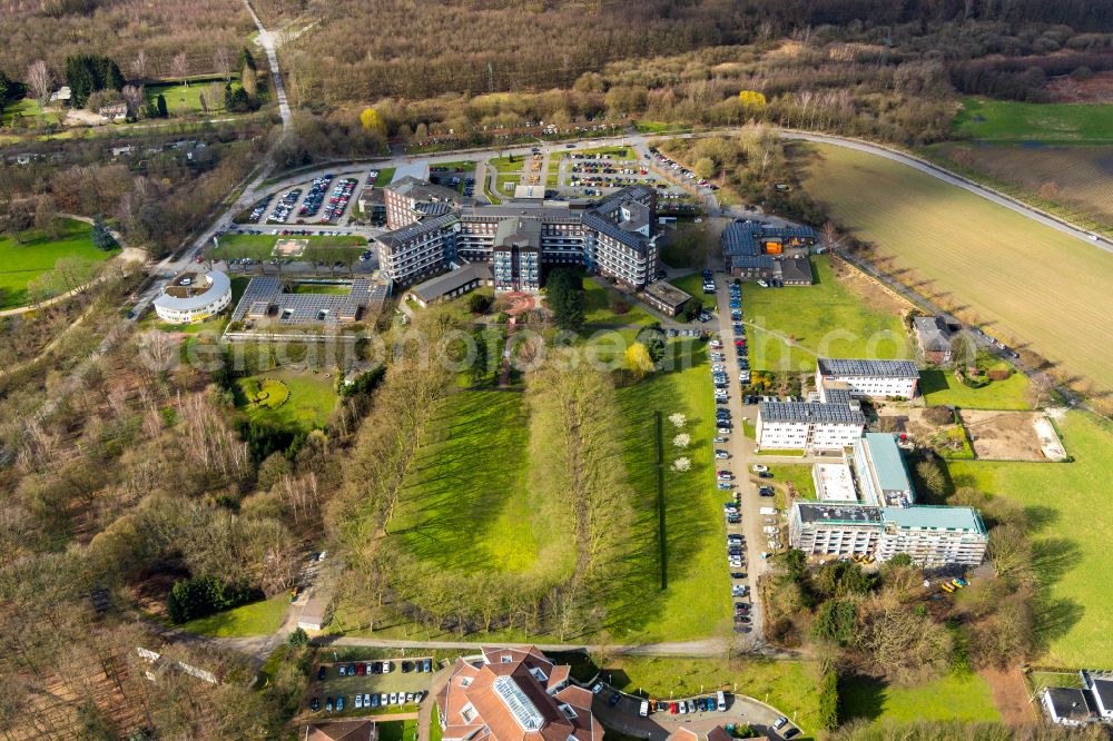 Aerial image Bottrop - Hospital grounds of the Clinic Marienhospital in Bottrop in the state North Rhine-Westphalia, Germany