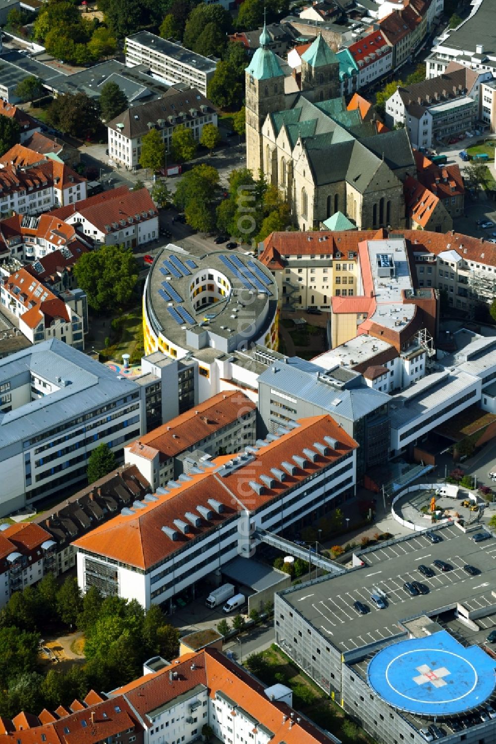 Aerial image Osnabrück - Hospital grounds of the Clinic Marienhospital in Osnabrueck in the state Lower Saxony, Germany