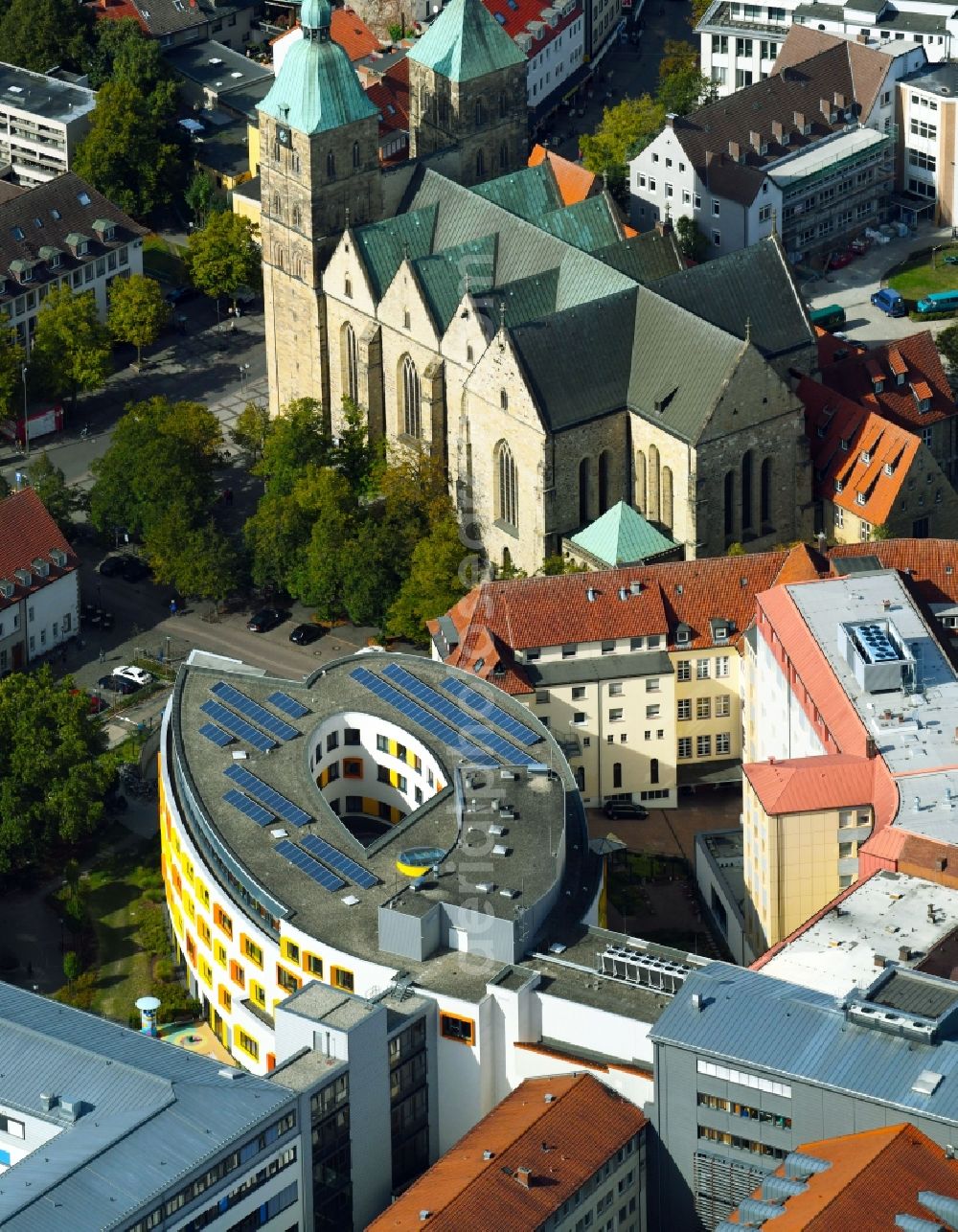 Aerial photograph Osnabrück - Hospital grounds of the Clinic Marienhospital in Osnabrueck in the state Lower Saxony, Germany