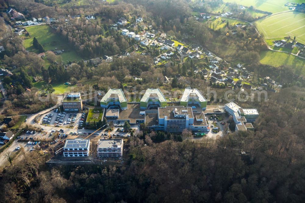 Essen from the bird's eye view: Hospital grounds of the Clinic MediClin Fachklinik Rhein/Ruhr Auf of Roetsch in the district Werden in Essen in the state North Rhine-Westphalia, Germany