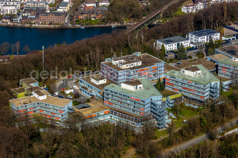 Aerial photograph Essen - Hospital grounds of the Clinic MediClin Fachklinik Rhein/Ruhr Auf of Roetsch in the district Werden in Essen in the state North Rhine-Westphalia, Germany