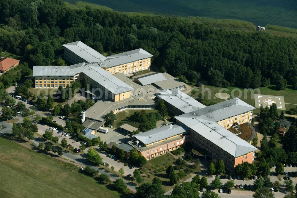 Aerial photograph Plau am See - Hospital grounds of the Clinic MediClin Krankenhaus Plau am See Quetziner Strasse in Plau am See in the state Mecklenburg - Western Pomerania