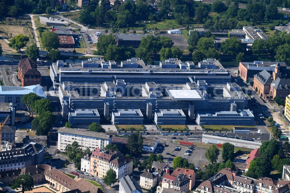 Aerial photograph Strasbourg - Straßburg - Hospital grounds of the Clinic Nouvel Hopital Civil - Hopitaux Universitaires de Strasbourg in Strasbourg in Grand Est, France