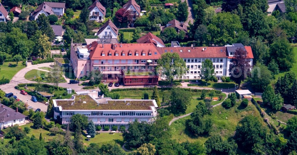 Aerial image Ettenheim - Hospital grounds of the Clinic Ortenauklinikum Lahr Ettenheim in Ettenheim in the state Baden-Wuerttemberg, Germany