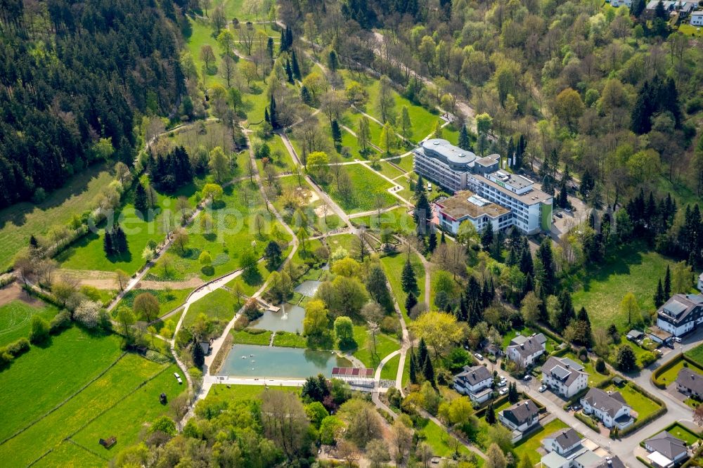 Brilon from above - Hospital grounds of the Clinic radiox Radiologie-Strahlentherapie Brilon Am Schoenschede in Brilon in the state North Rhine-Westphalia