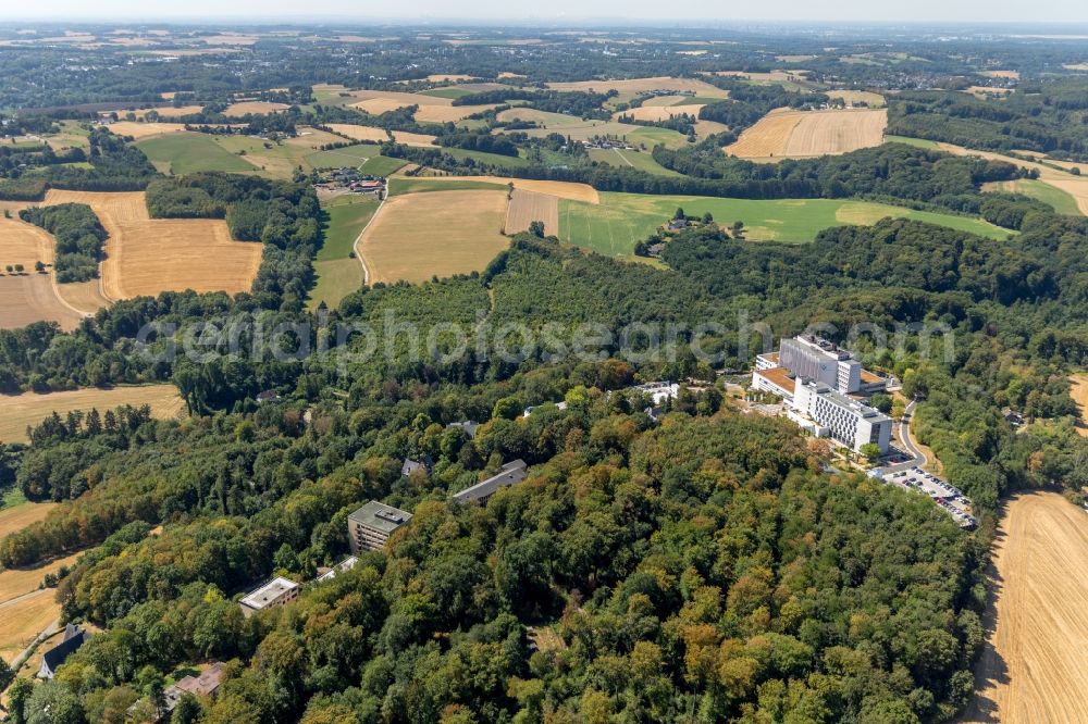 Essen from the bird's eye view: Hospital grounds of the Clinic Ruhrlandklinik on Tueschener Weg in the district Werden in Essen in the state North Rhine-Westphalia, Germany