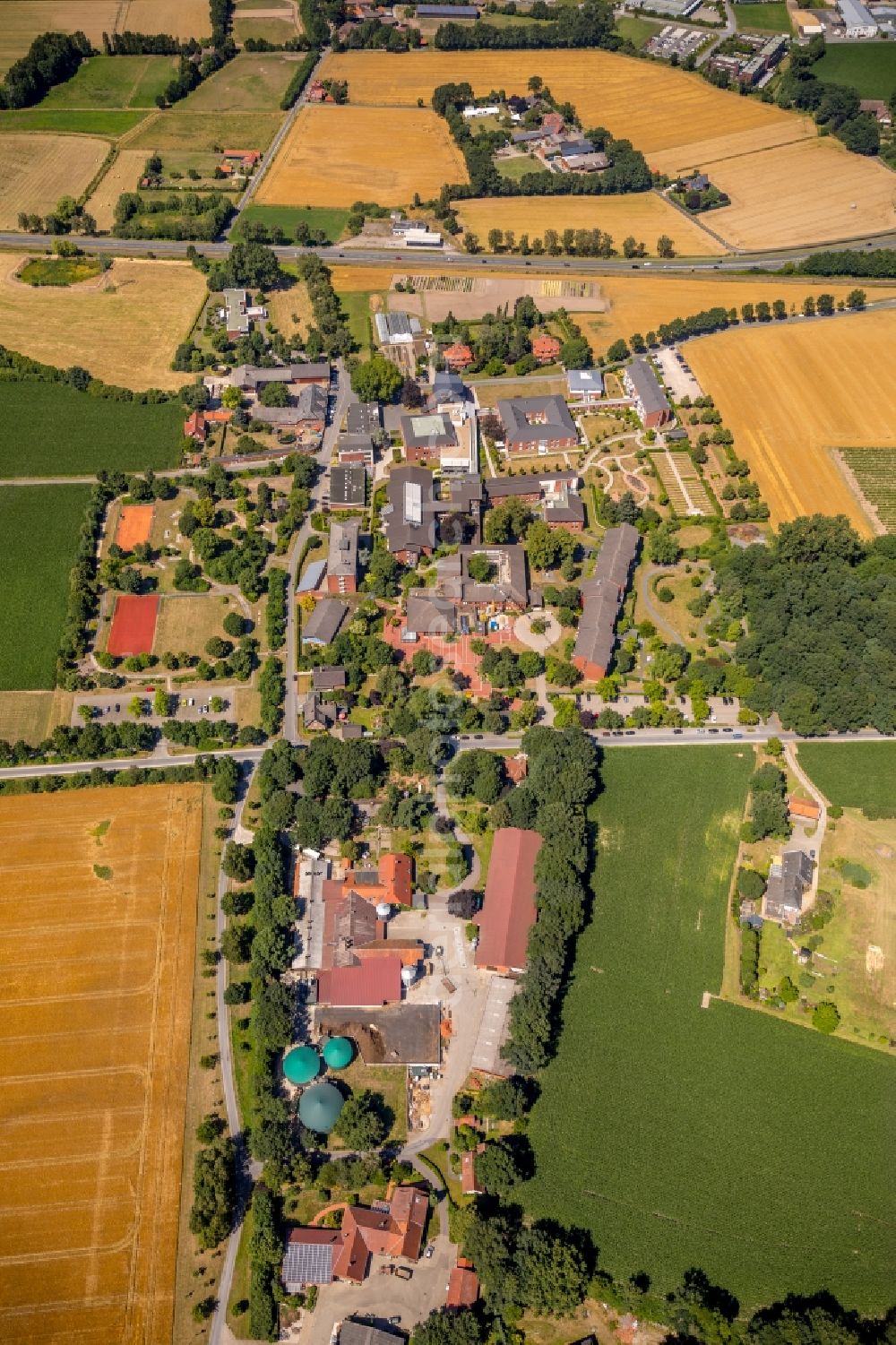 Telgte from the bird's eye view: Hospital grounds of the Clinic Sankt Rochus-Hospital Telgte in Telgte in the state North Rhine-Westphalia, Germany