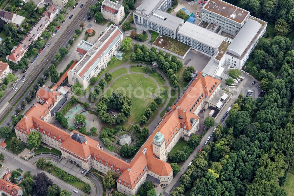 München from above - Hospital grounds of the Clinic Schoen Klinik in Munich in the state Bavaria, Germany