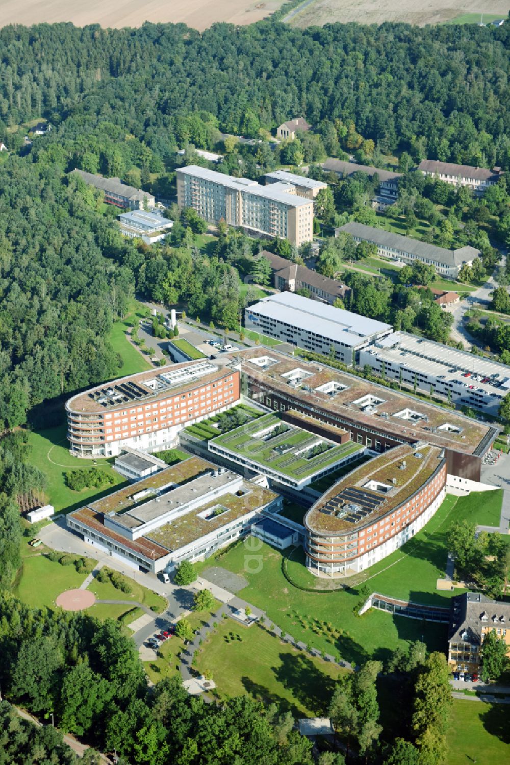 Gera from the bird's eye view: Hospital grounds of the Clinic SRH Wald-Klinikum Gera on Strasse of Friedens in Gera in the state Thuringia, Germany