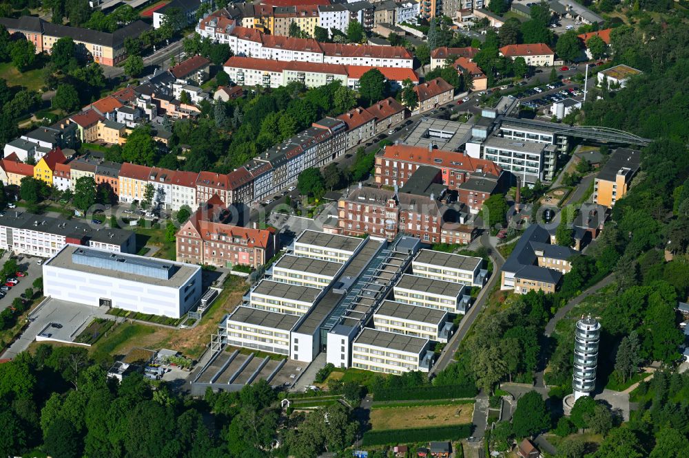 Aerial image Brandenburg an der Havel - Hospital grounds of the Clinic Staedtisches Klinikum Brandenburg GmbH on street Hochstrasse in Brandenburg an der Havel in the state Brandenburg, Germany