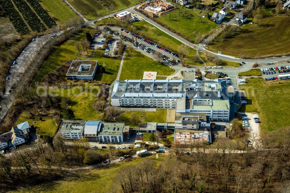 Aerial photograph Brilon - Hospital grounds of the Clinic Staedtisches Krankenhaus Maria-Hilf in Gesundheitspark Brilon in Brilon in the state North Rhine-Westphalia, Germany