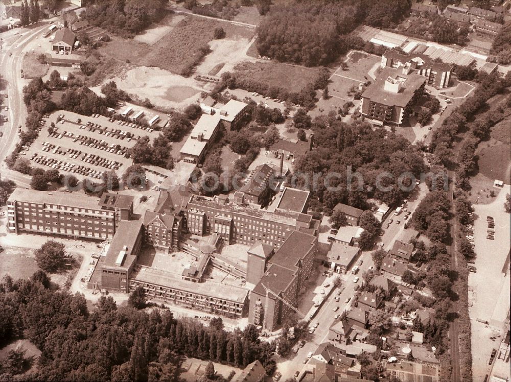 Aerial image Moers - Hospital grounds of the Clinic Bethanien on Bethanienstrasse in the district Repelen in Moers in the state North Rhine-Westphalia, Germany