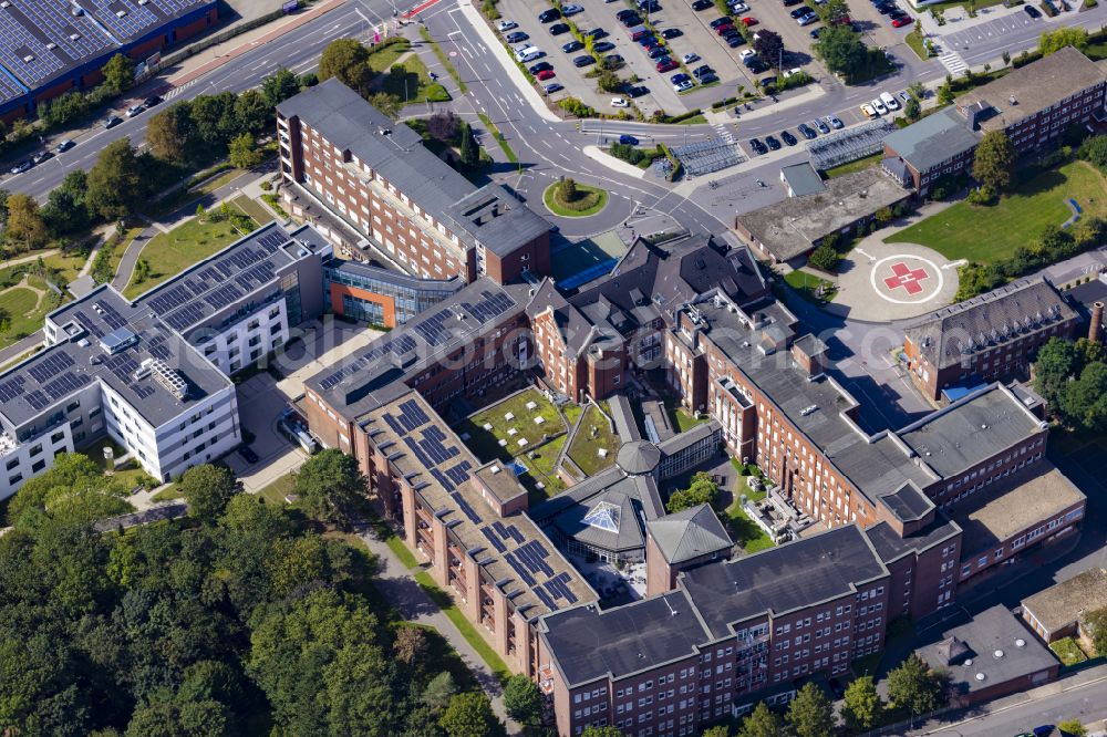 Moers from above - Clinic grounds of the hospital Foundation Hospital Bethanien fuer die Grafschaft Moers on Bethanienstrasse in the district Repelen in Moers in the state North Rhine-Westphalia, Germany