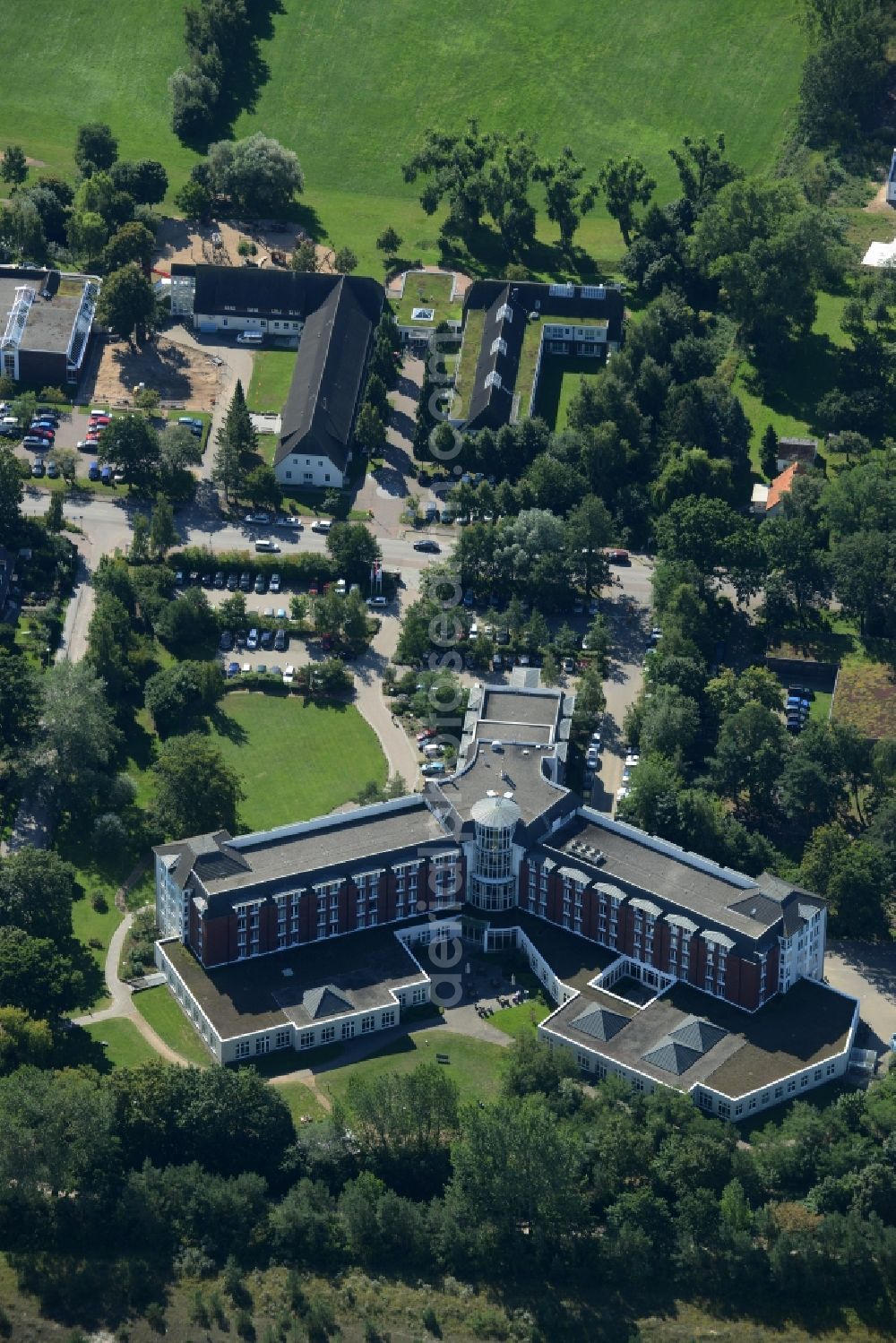 Ostseebad Boltenhagen from the bird's eye view: Clinic of the hospital grounds Strandklinik Boltenhagen in Ostseebad Boltenhagen in the state Mecklenburg - Western Pomerania