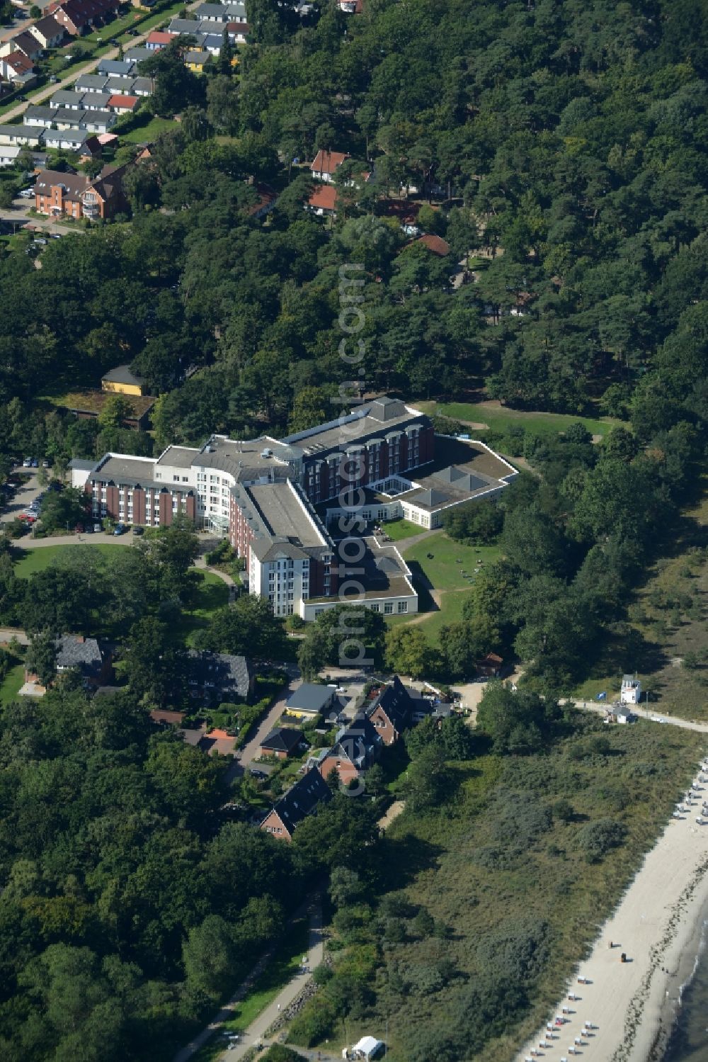 Aerial photograph Ostseebad Boltenhagen - Clinic of the hospital grounds Strandklinik Boltenhagen in Ostseebad Boltenhagen in the state Mecklenburg - Western Pomerania