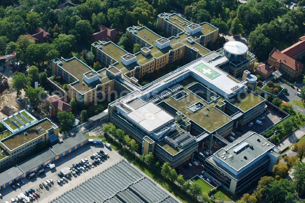 Aerial photograph Berlin - Hospital grounds of the Clinic Unfallkrankenhaus Berlin ( UKB ) of BG Klinikum Unfallkrankenhaus Berlin gGmbH in the district Marzahn-Hellersdorf in Berlin, Germany