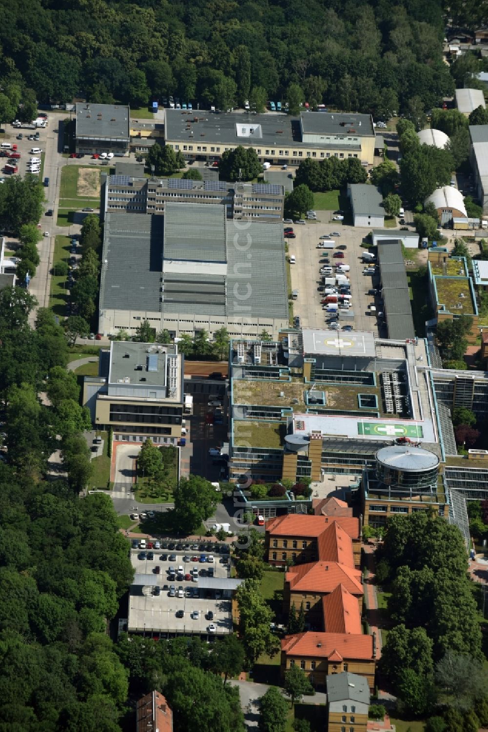 Aerial image Berlin - Clinic of the hospital grounds Unfallkrankenhaus Berlin on Warener Strasse destrict Marzahn in Berlin