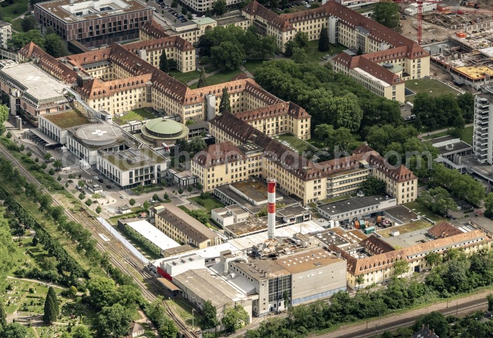 Aerial photograph Freiburg im Breisgau - Hospital grounds of the Clinic Uniklinik in Freiburg im Breisgau in the state Baden-Wurttemberg, Germany