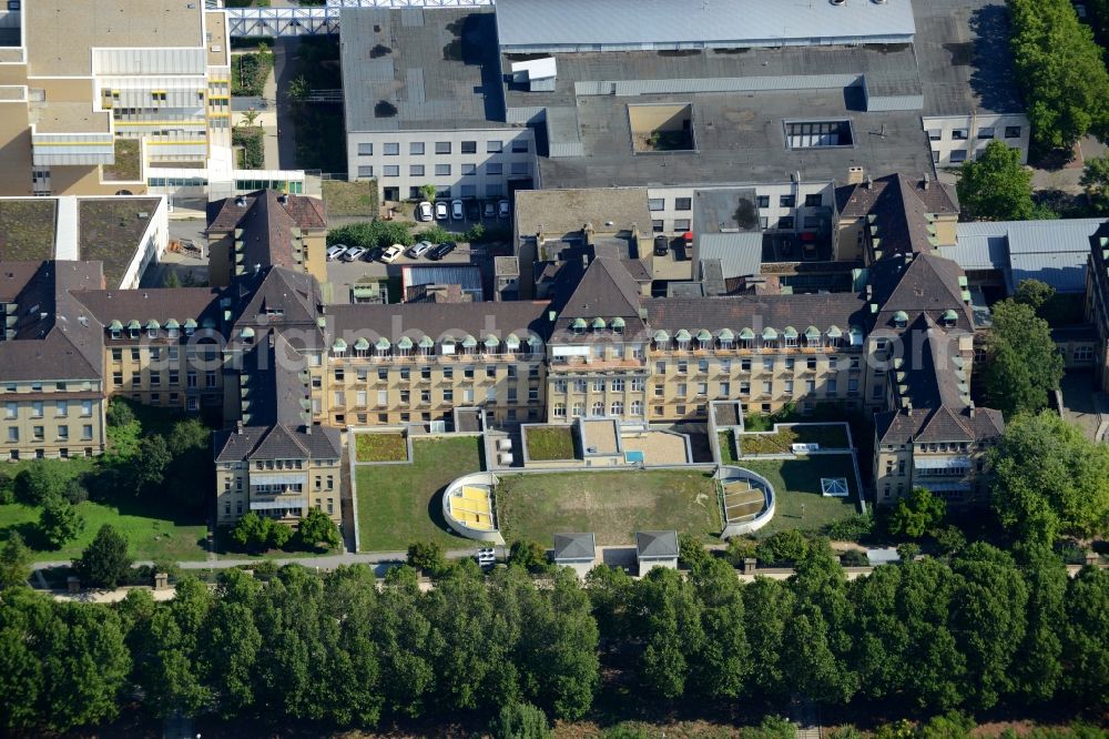 Mannheim from the bird's eye view: Clinic of the hospital grounds der Universitaetsklinik in Mannheim in the state Baden-Wuerttemberg