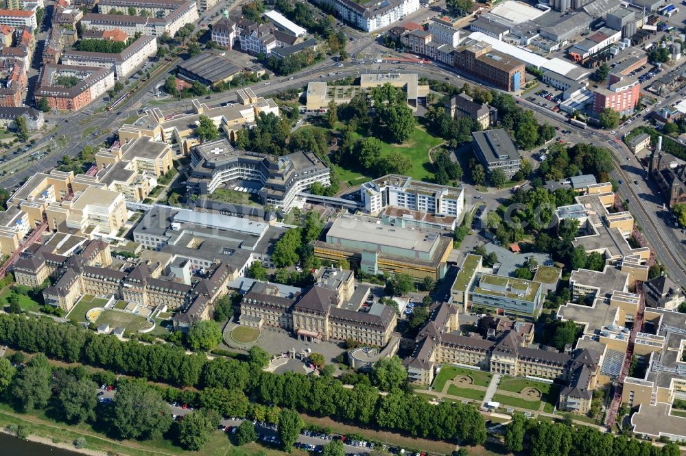 Aerial photograph Mannheim - Clinic of the hospital grounds der Universitaetsklinik in Mannheim in the state Baden-Wuerttemberg