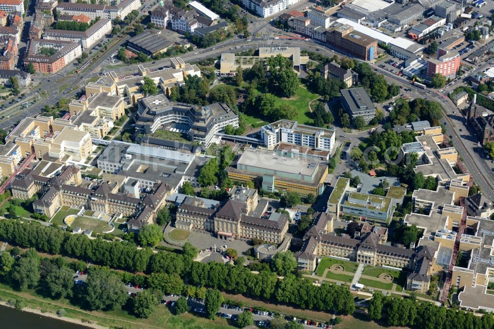 Mannheim from above - Clinic of the hospital grounds der Universitaetsklinik in Mannheim in the state Baden-Wuerttemberg