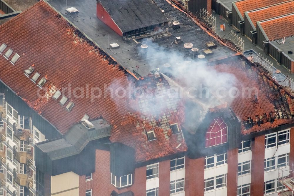 Aerial image Bochum - Clinic grounds of the hospital BG Universitaetsklinikum Bergmannsheil Bochum at Buerkle-de-la-Camp-Platz in the district of Bochum Sued in Bochum in the Ruhr area in the federal state of North Rhine-Westphalia, Germany