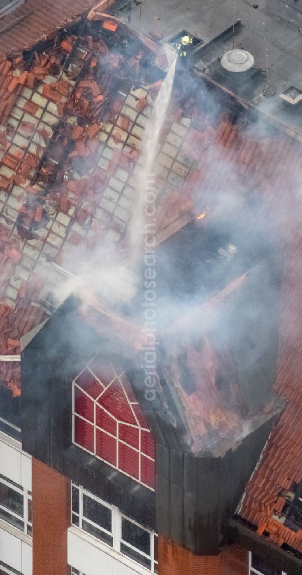 Aerial image Bochum - Clinic grounds of the hospital BG Universitaetsklinikum Bergmannsheil Bochum at Buerkle-de-la-Camp-Platz in the district of Bochum Sued in Bochum in the Ruhr area in the federal state of North Rhine-Westphalia, Germany