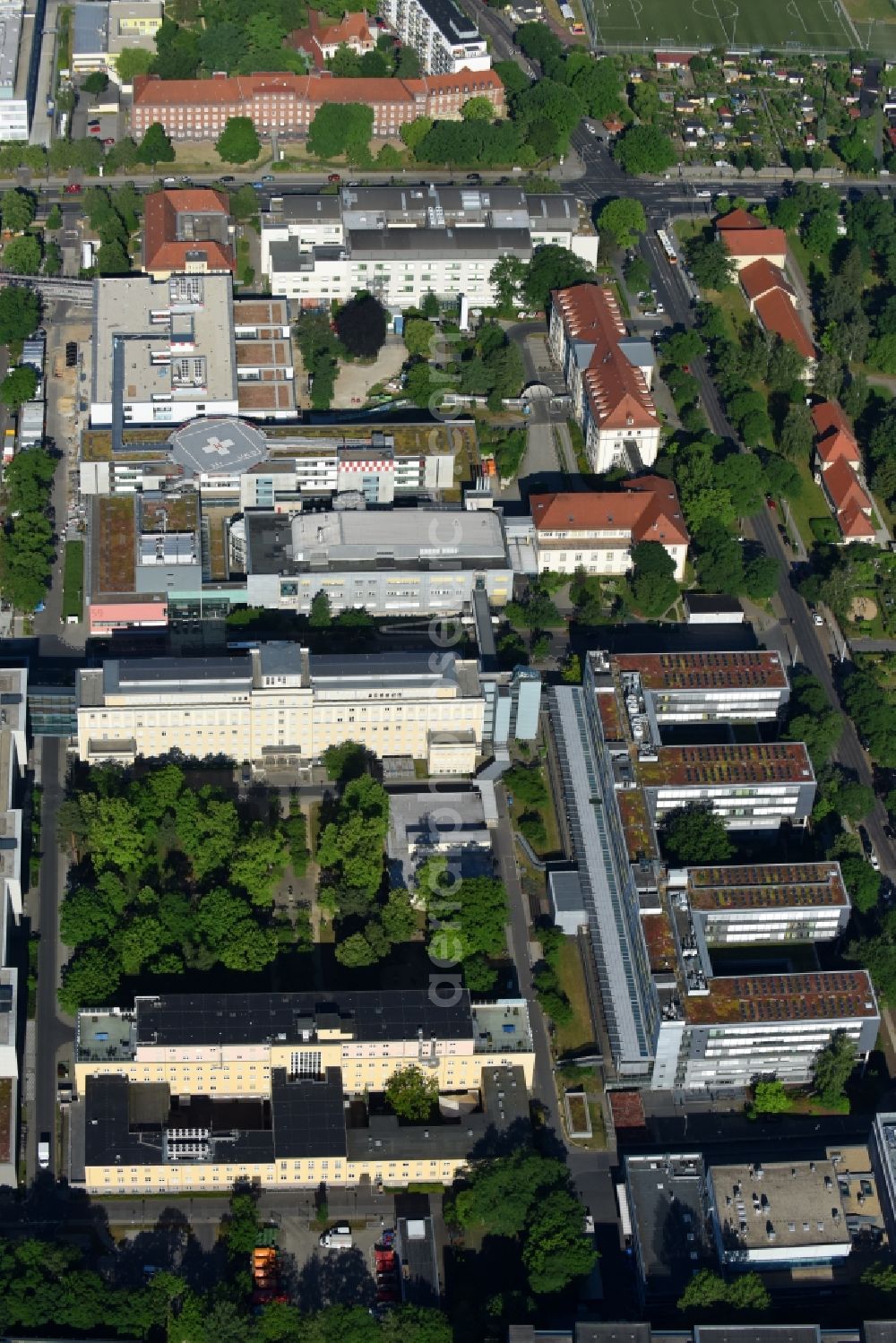 Dresden from the bird's eye view: Hospital grounds of the Clinic Universitaetsklinikum Carl Gustav Carus (VTG) on Fetscherstrasse in Dresden in the state Saxony, Germany