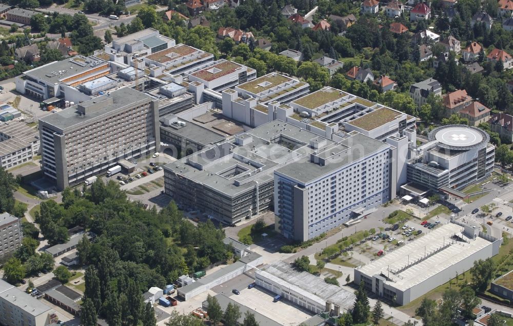 Aerial image Halle (Saale) - Hospital grounds of the Clinic Universitaetsklinikum Halle (Saale) on Ernst-Grube-Strasse in the district West in Halle (Saale) in the state Saxony-Anhalt, Germany