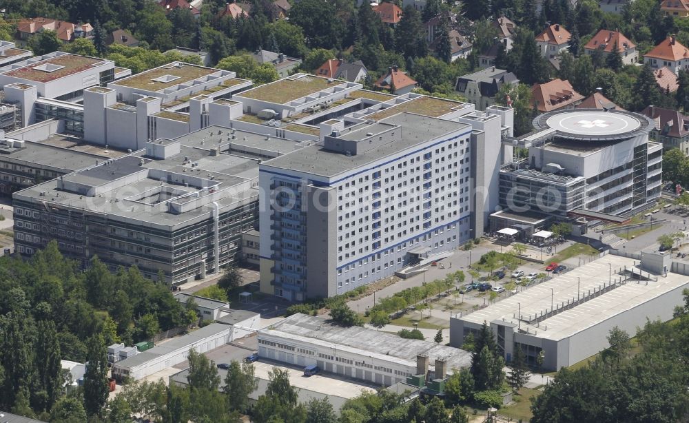 Aerial photograph Halle (Saale) - Hospital grounds of the Clinic Universitaetsklinikum Halle (Saale) on Ernst-Grube-Strasse in the district West in Halle (Saale) in the state Saxony-Anhalt, Germany