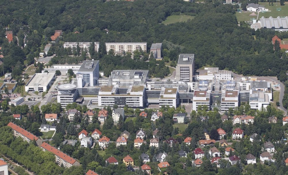 Halle (Saale) from above - Hospital grounds of the Clinic Universitaetsklinikum Halle (Saale) on Ernst-Grube-Strasse in the district West in Halle (Saale) in the state Saxony-Anhalt, Germany