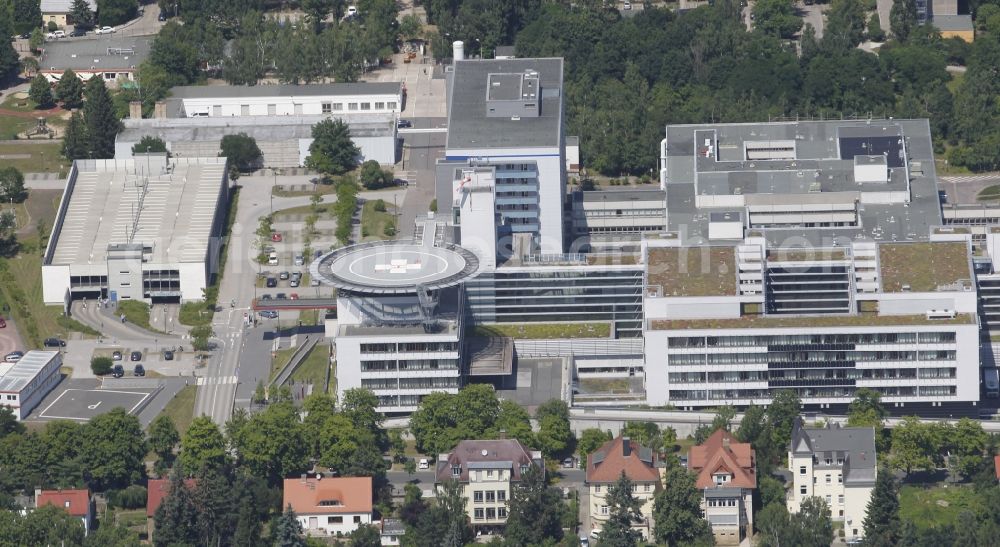 Halle (Saale) from the bird's eye view: Hospital grounds of the Clinic Universitaetsklinikum Halle (Saale) on Ernst-Grube-Strasse in the district West in Halle (Saale) in the state Saxony-Anhalt, Germany