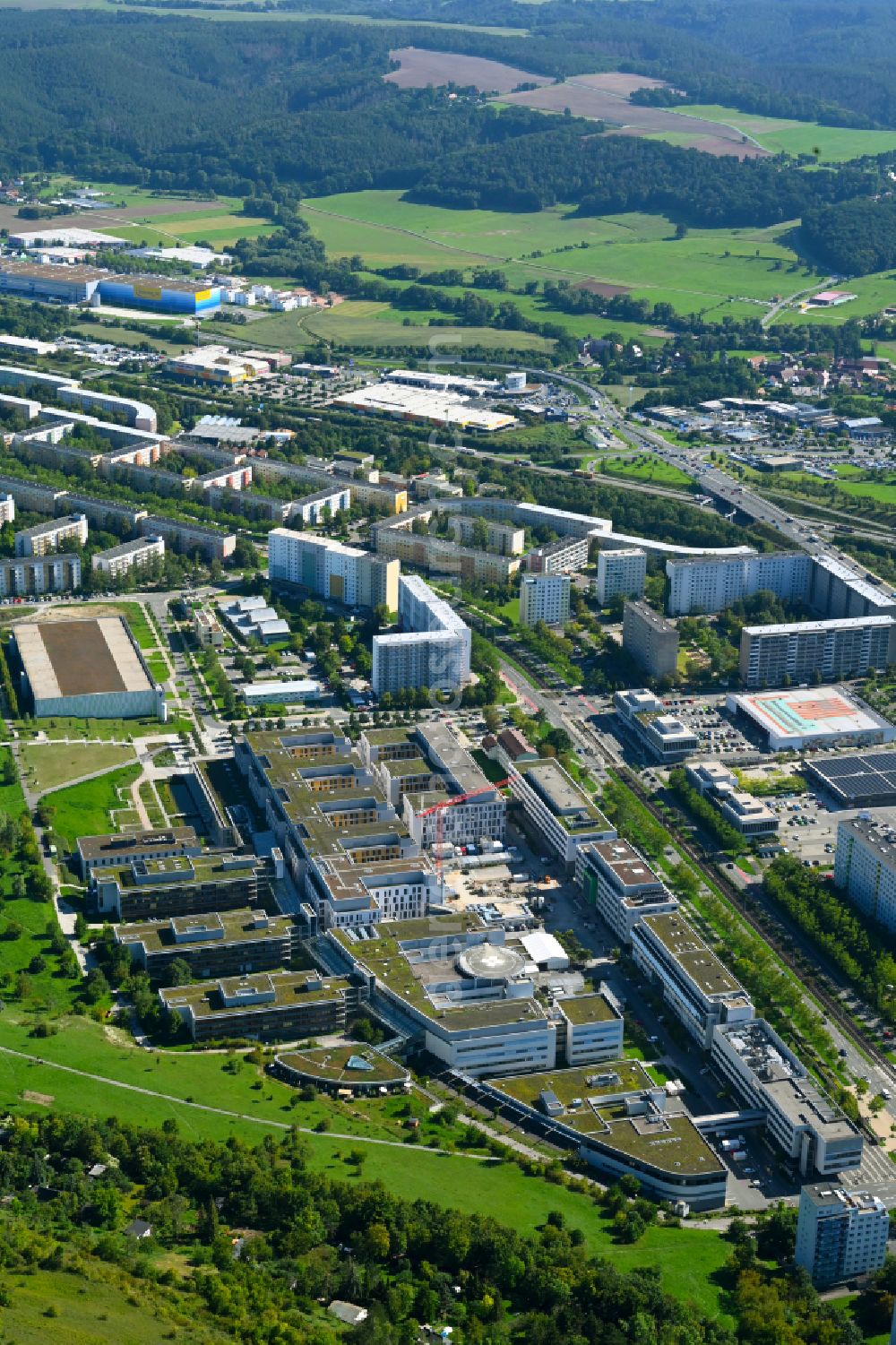 Jena from the bird's eye view: Hospital grounds of the Clinic Universitaetsklinikum on street Erlanger Allee in the district Goeschwitz in Jena in the state Thuringia, Germany